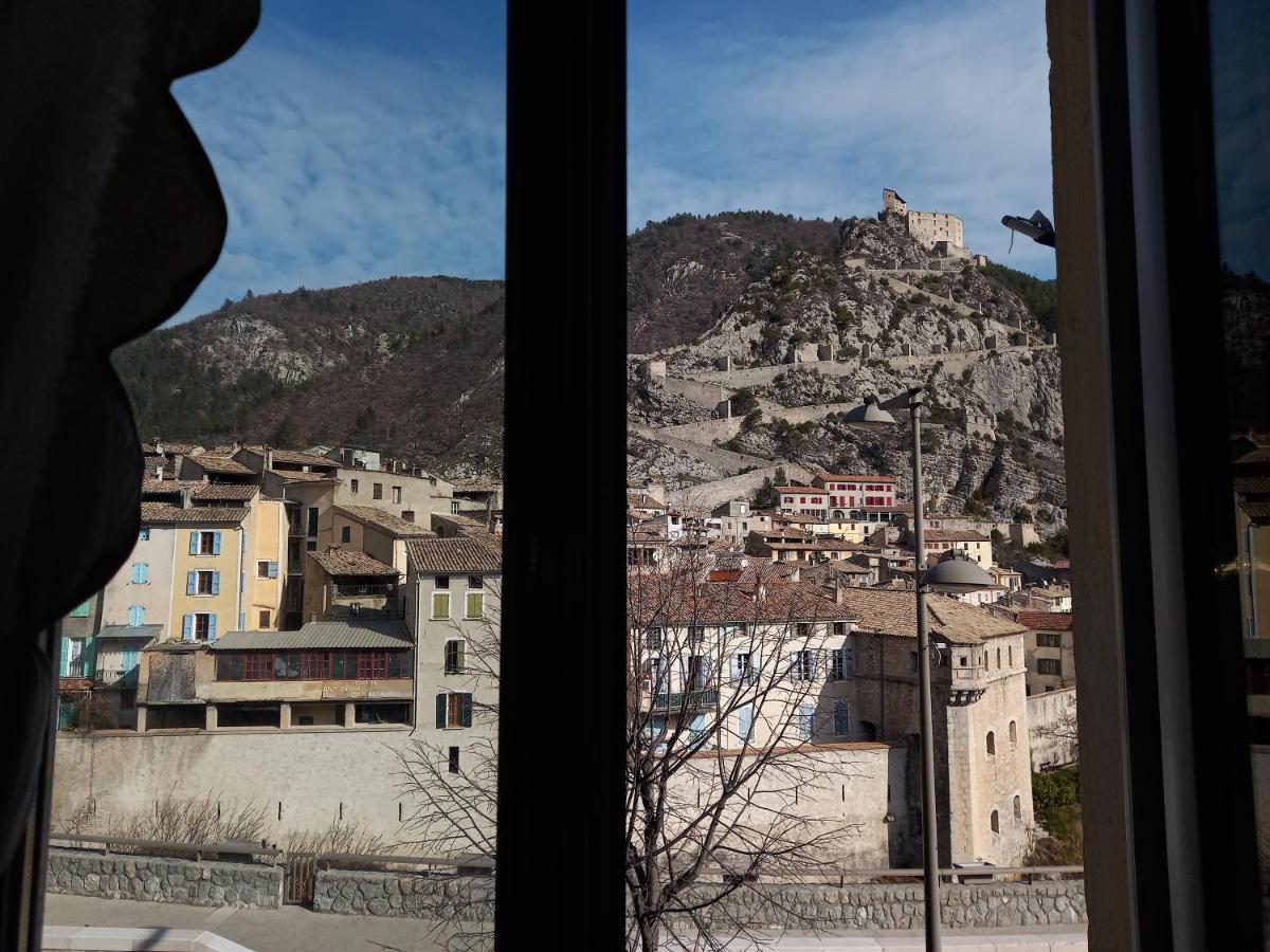 Hotel Le Vauban Entrevaux Eksteriør bilde